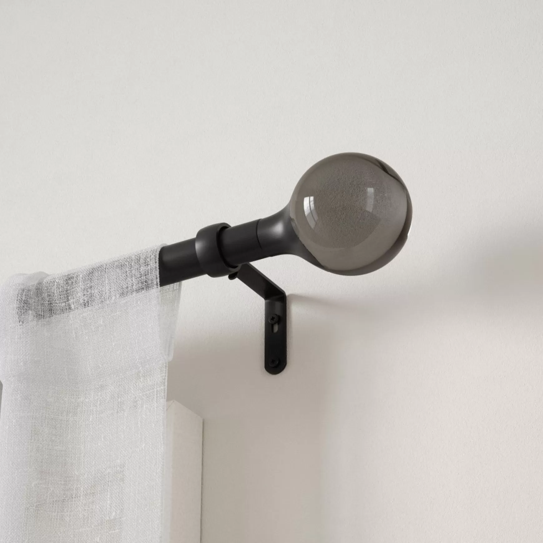 Poles & Curtains*Umbra Black Curtain Rod - Orba