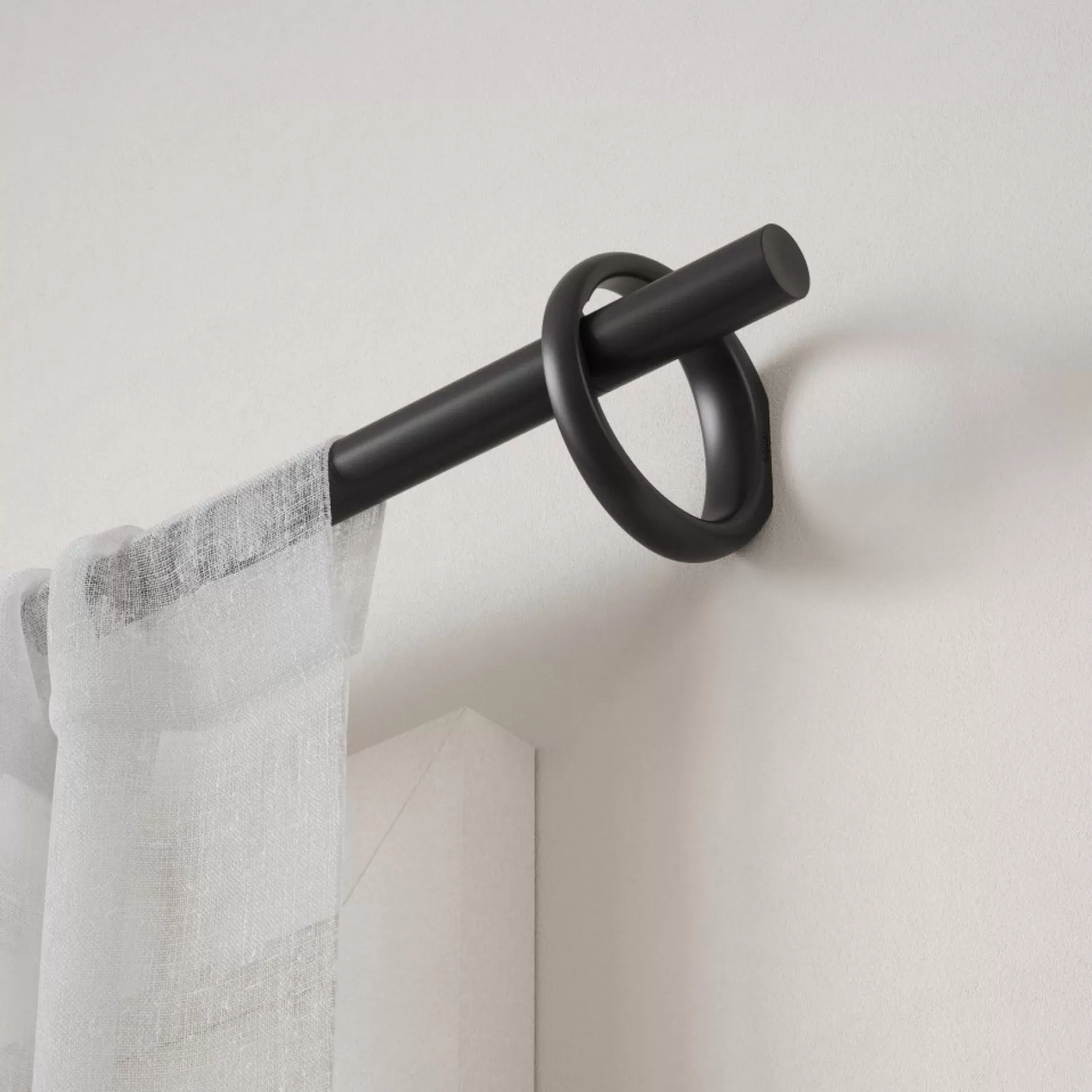 Poles & Curtains*Umbra Black Curtain Rod - Ringlet