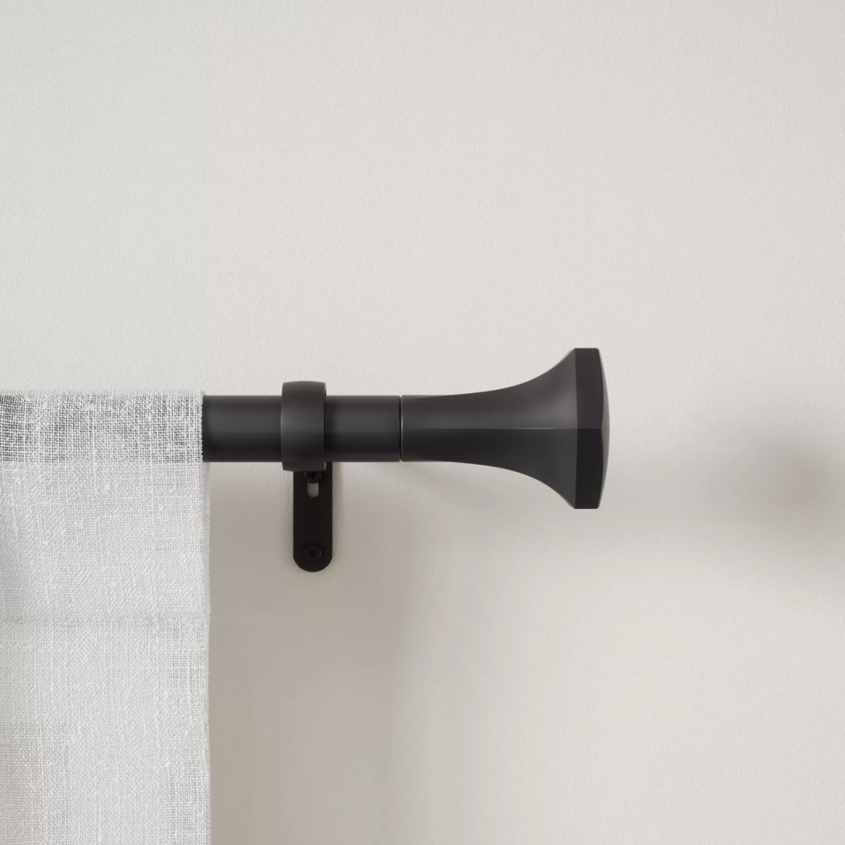 Poles & Curtains*Umbra Black Curtain Rod - Sita