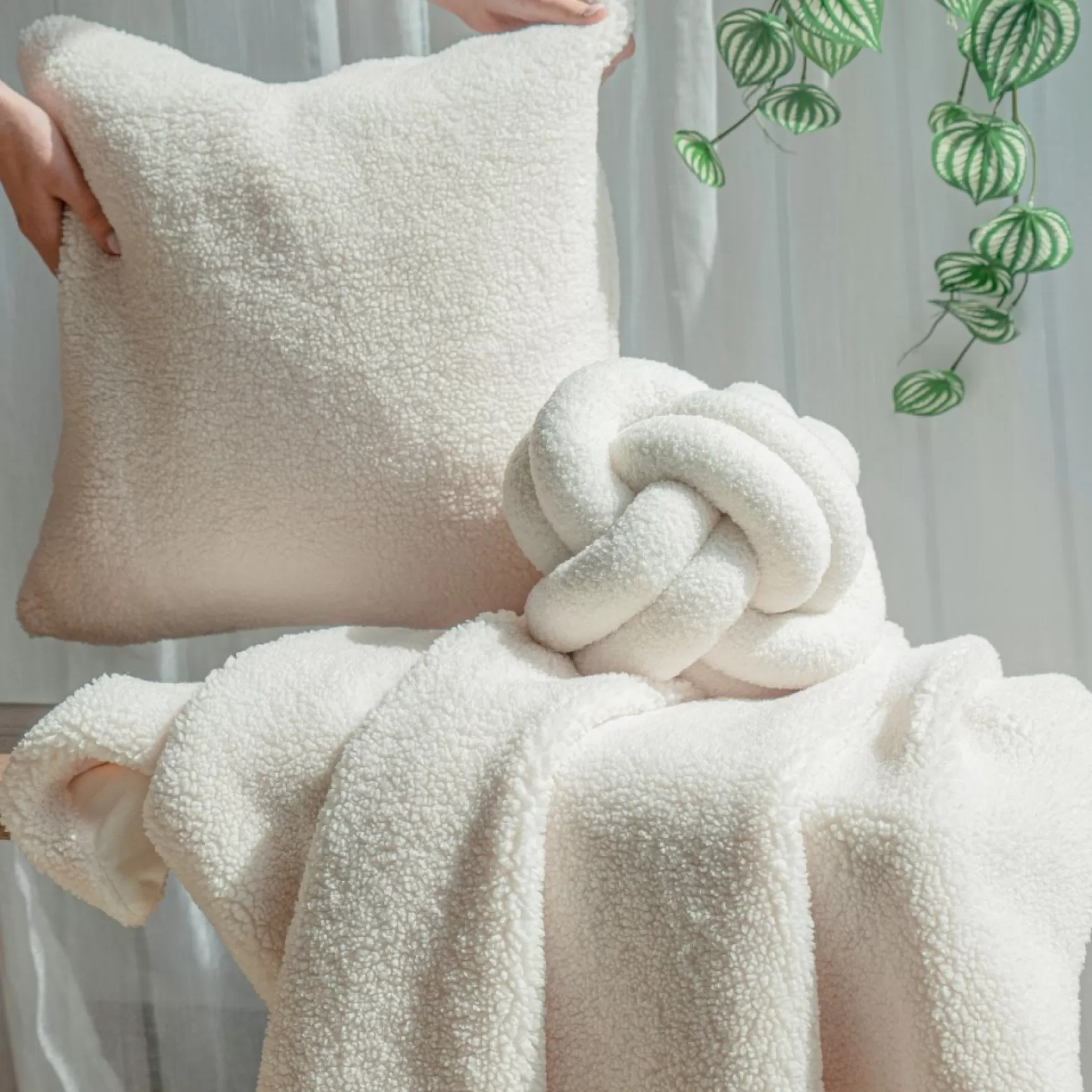 Cushions*Agence K Curly Wool Cushion - Sherpa
