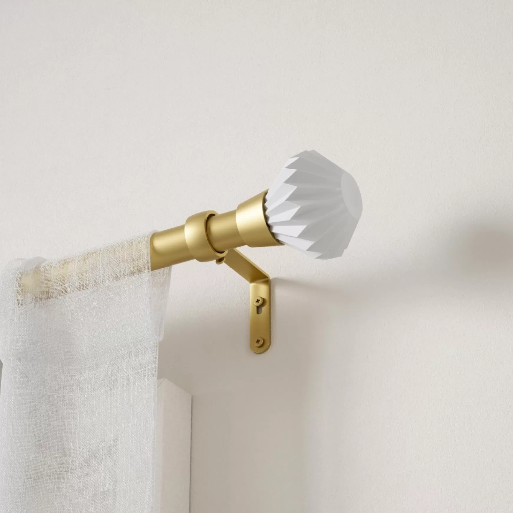 Poles & Curtains*Umbra Gold Curtain Rod - Pleat