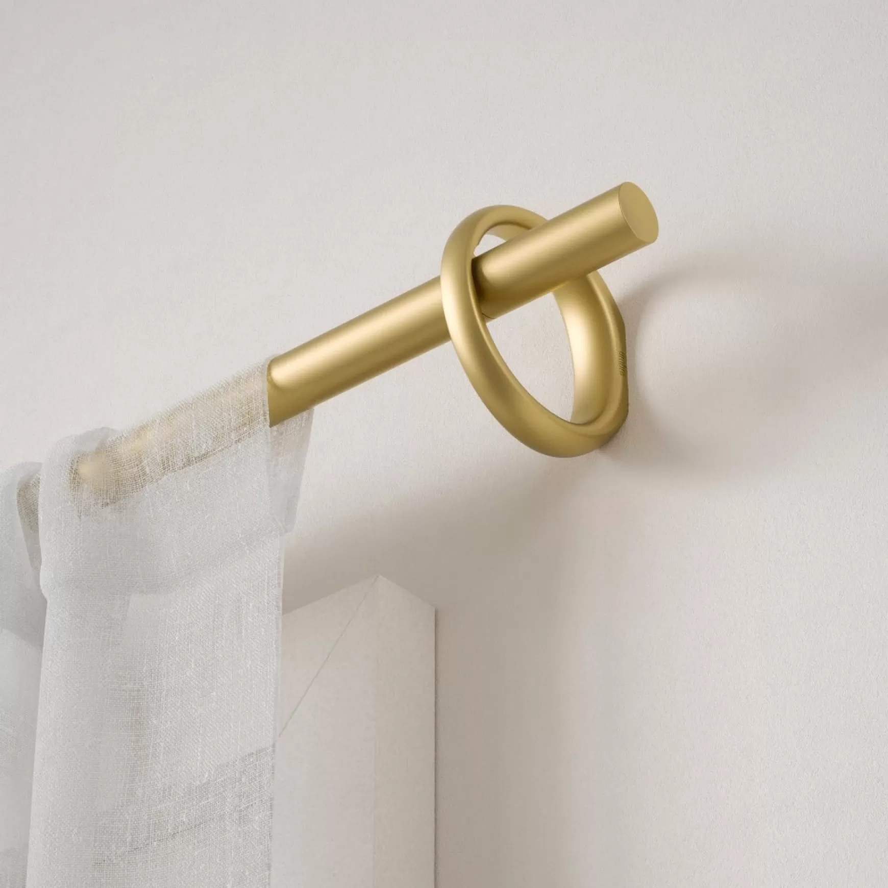 Poles & Curtains*Umbra Gold Curtain Rod - Ringlet