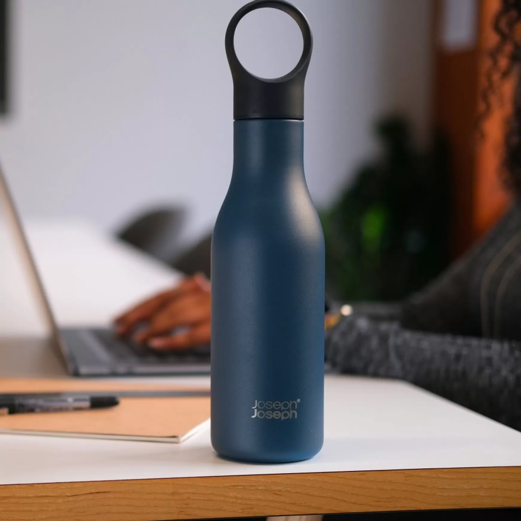 Isothermal Bottles*Danesco Insulated Water Bottle - Blue