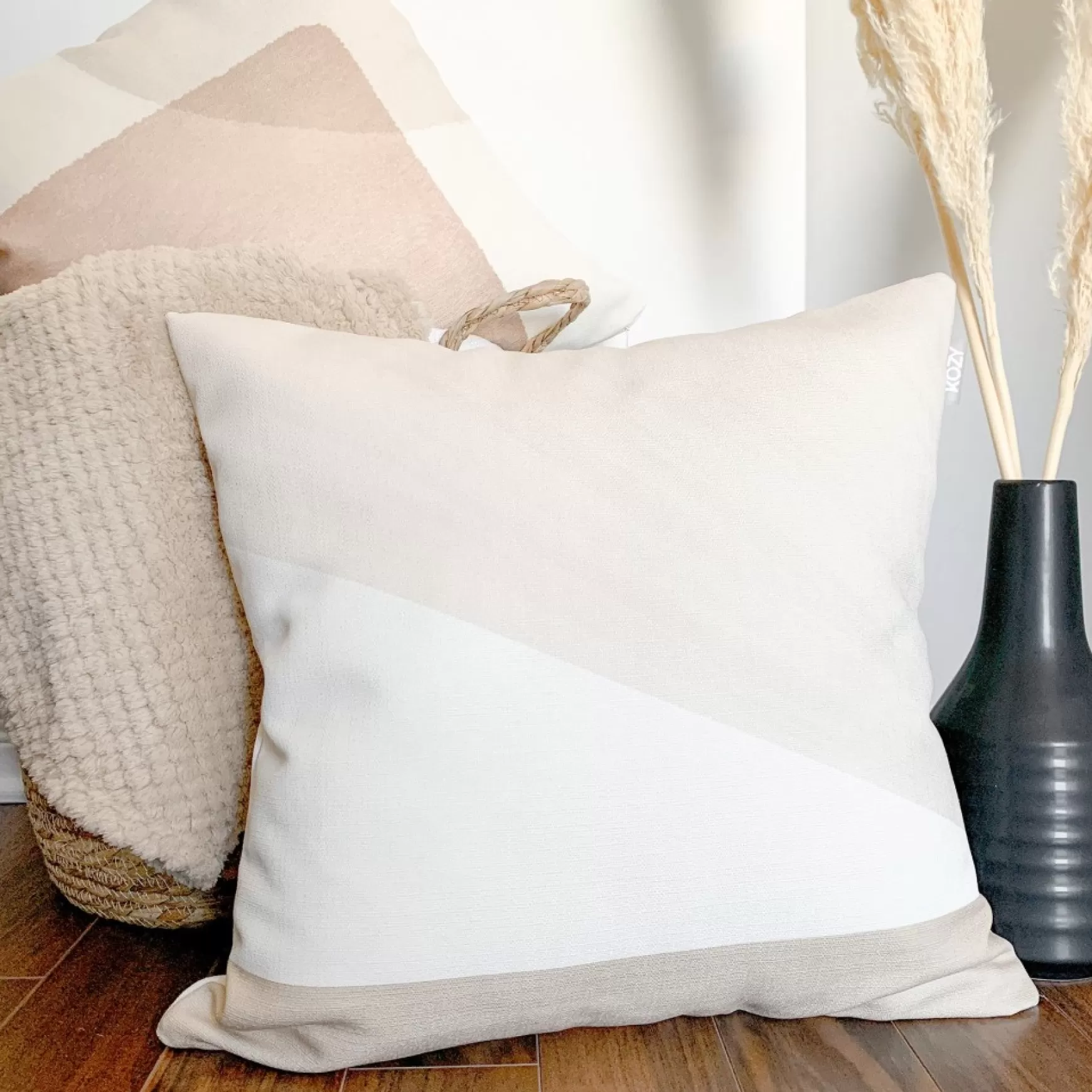Cushions*Les textiles Patlin Kozy Cushion - 3 Tones