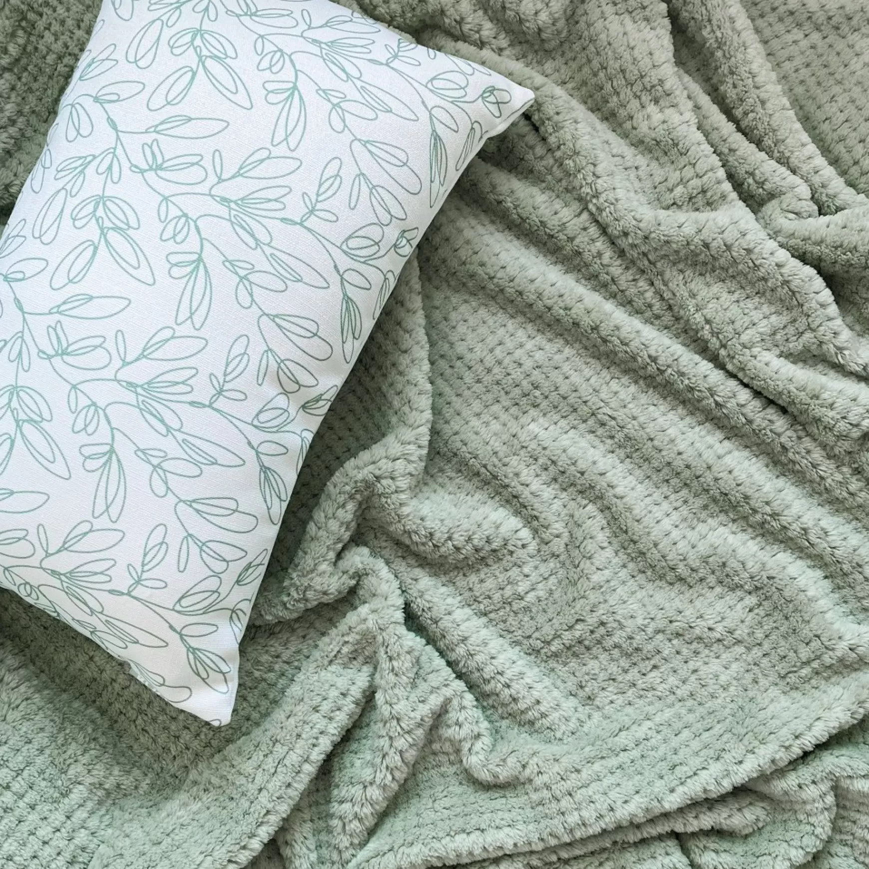 Throws*Agence K Kozy Textured Throw - Sage