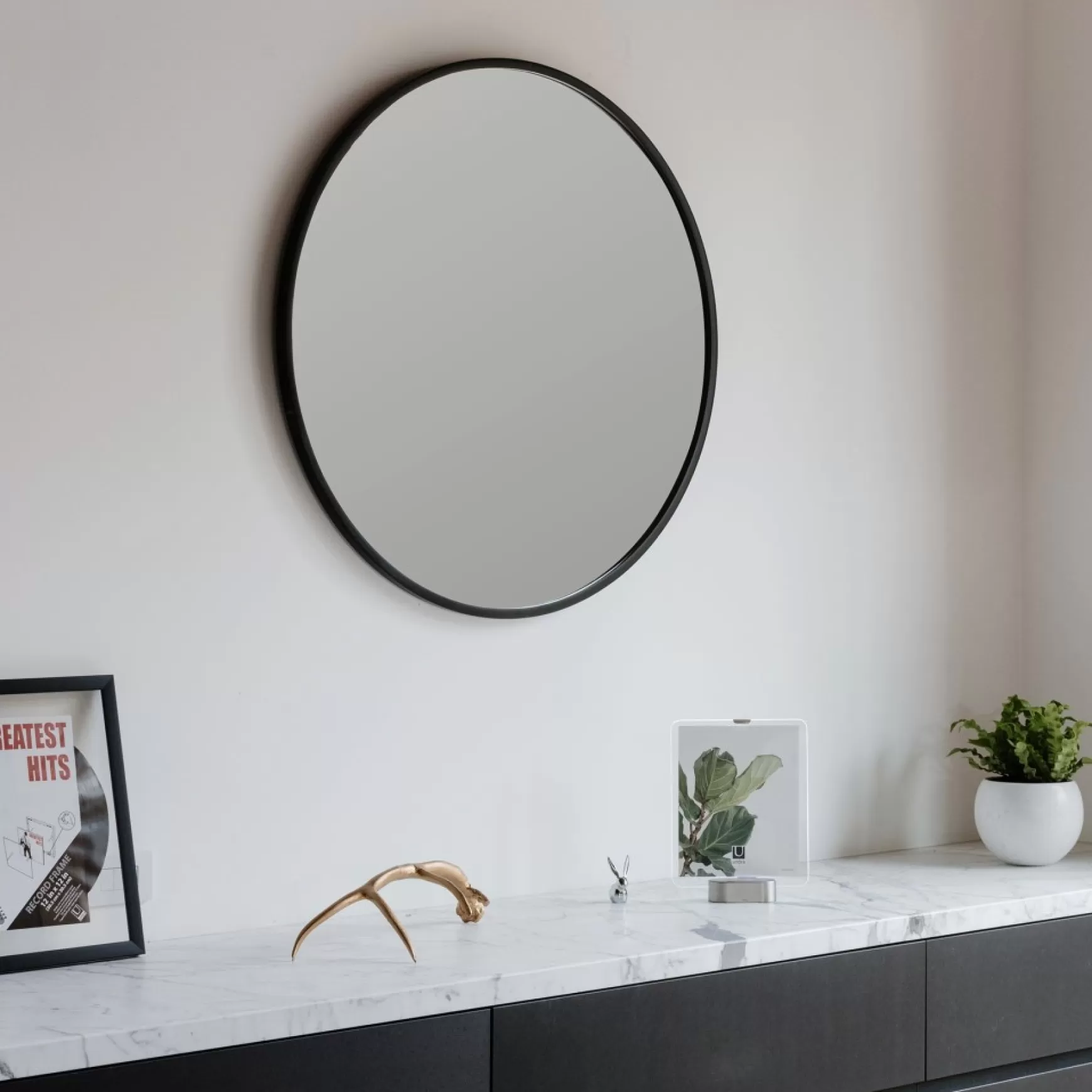 Mirrors*Umbra Round Mirror 37" - Hub