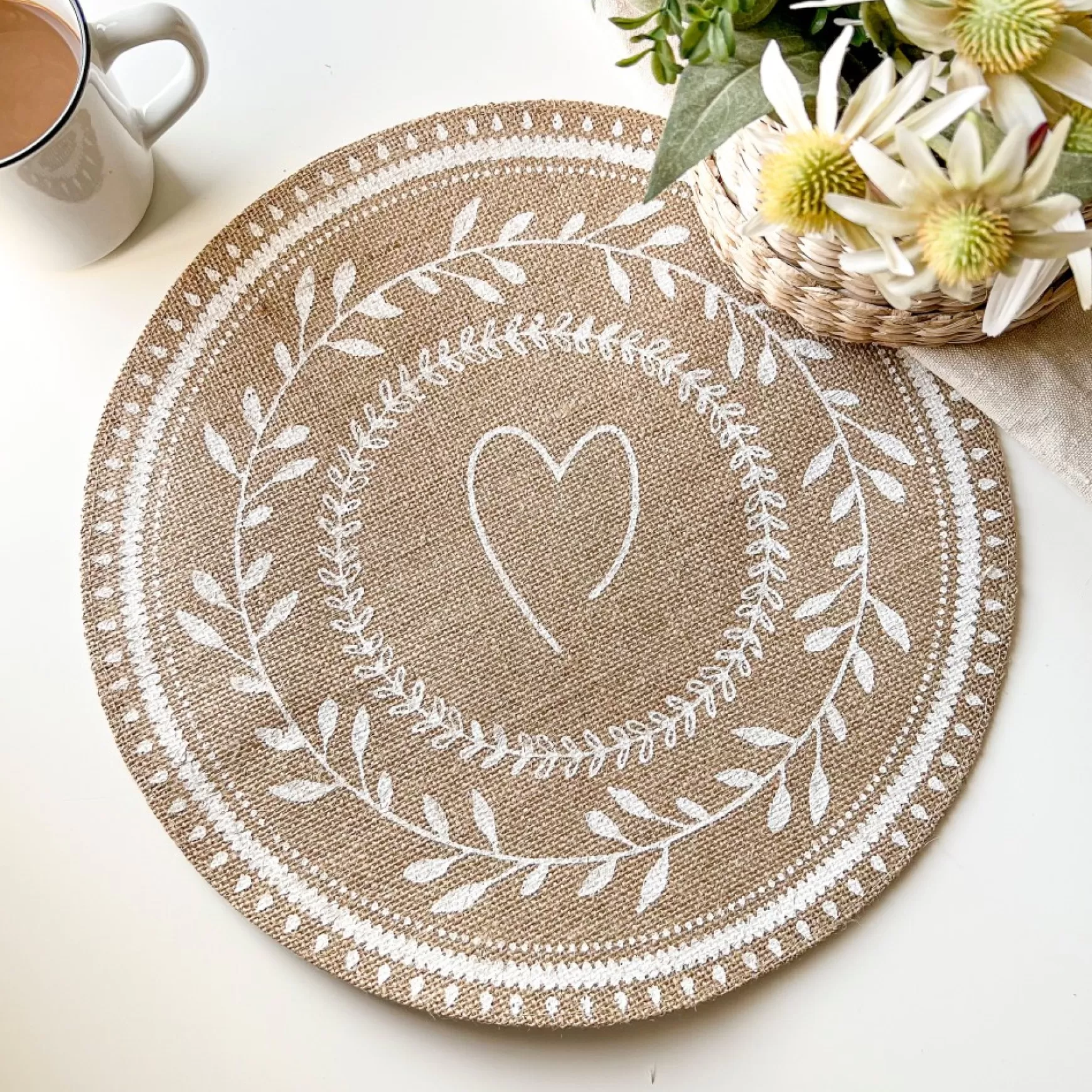Tablecloths, Placemats & Napkins*Nostalgia Import Round Patterned Placemat - Heart