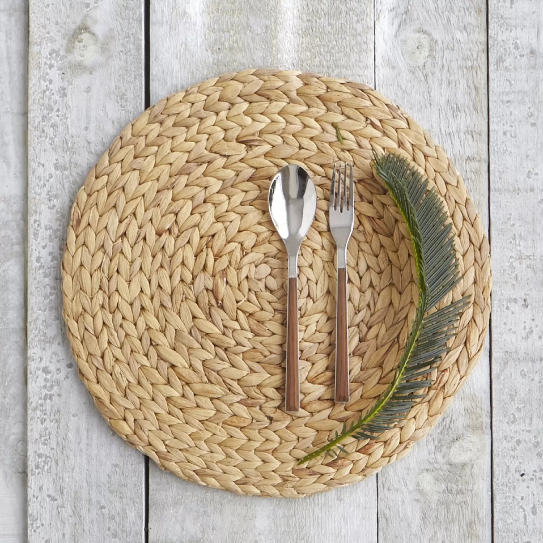 Tablecloths, Placemats & Napkins*Harman Round Woven Placemat