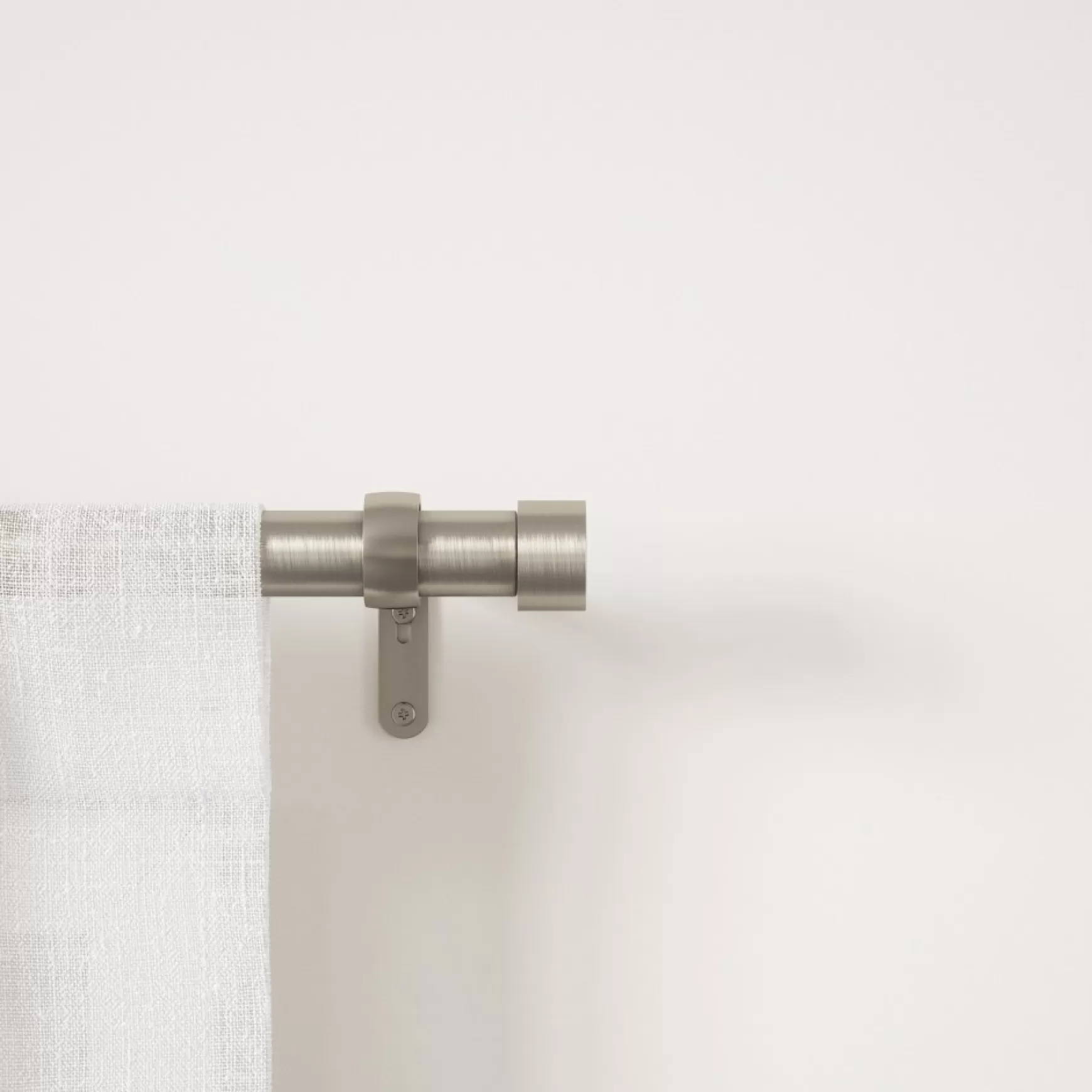 Poles & Curtains*Umbra Silver Curtain Rod - Cappa