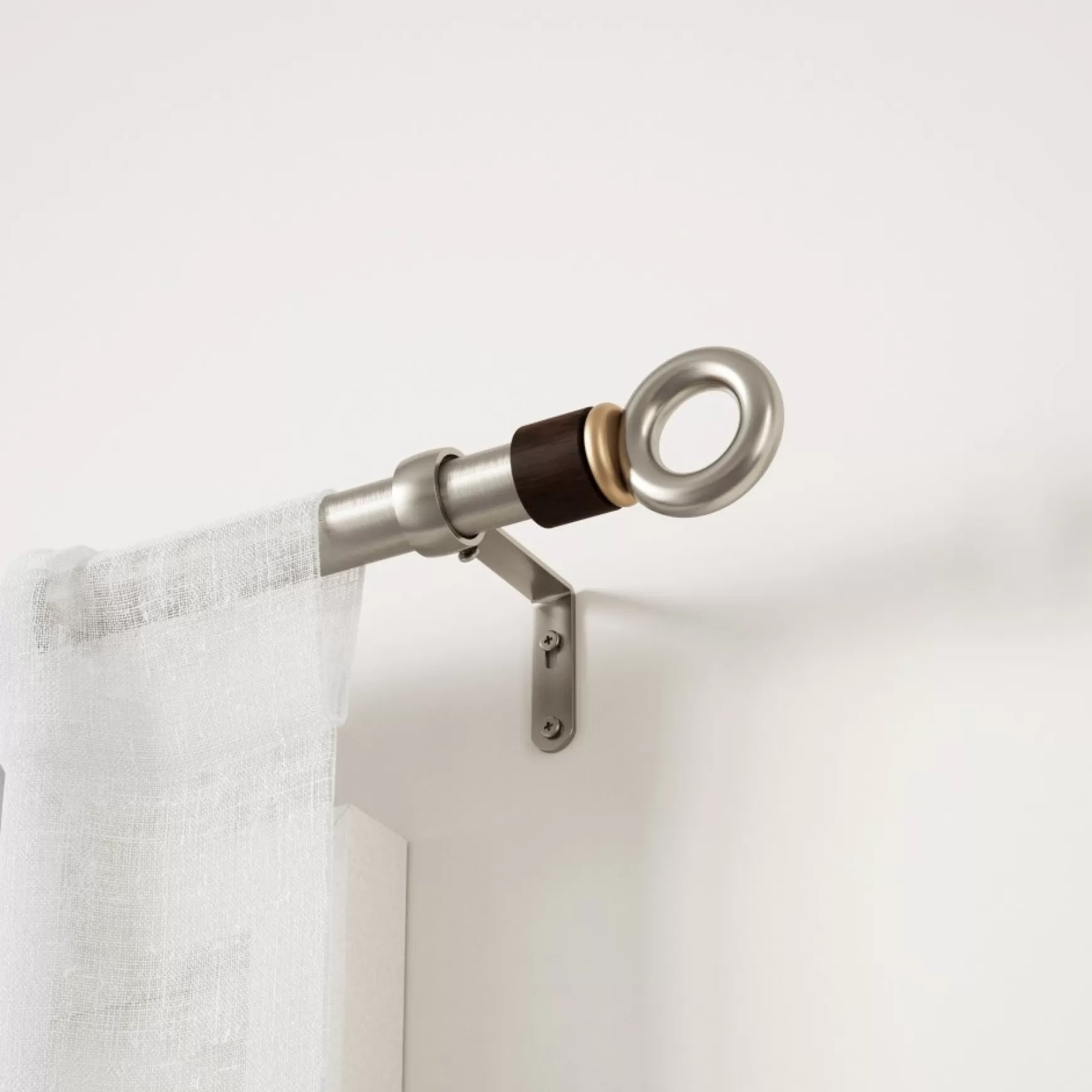 Poles & Curtains*Umbra Silver Curtain Rod - Circo
