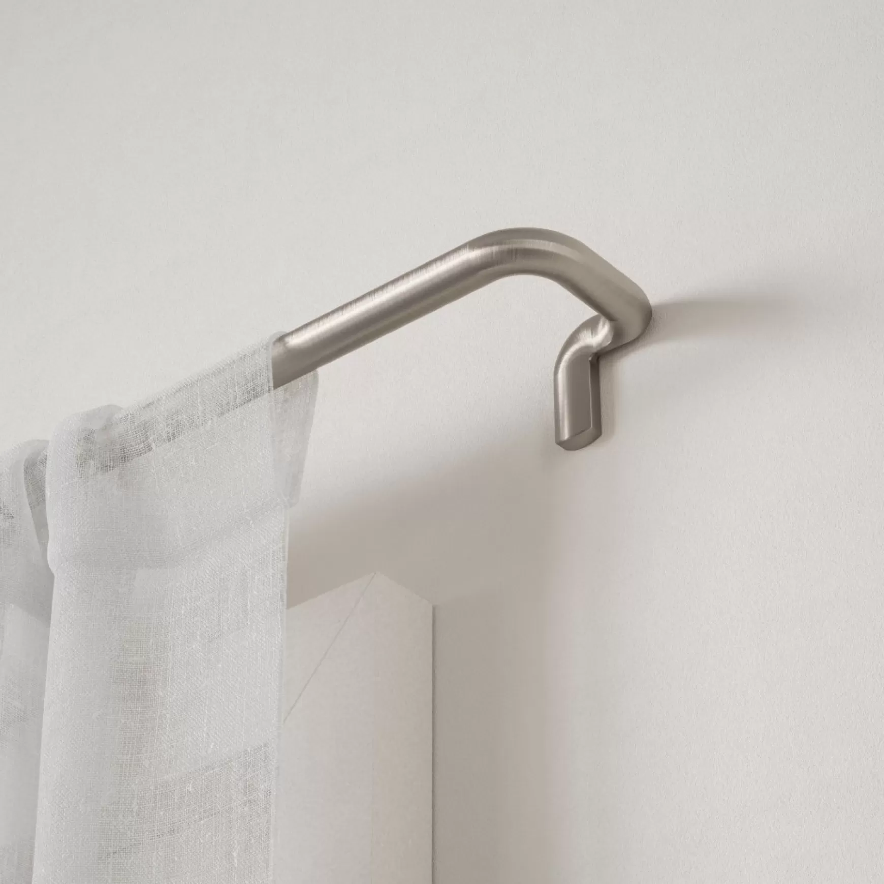 Poles & Curtains*Umbra Silver Curtain Rod - Twilight