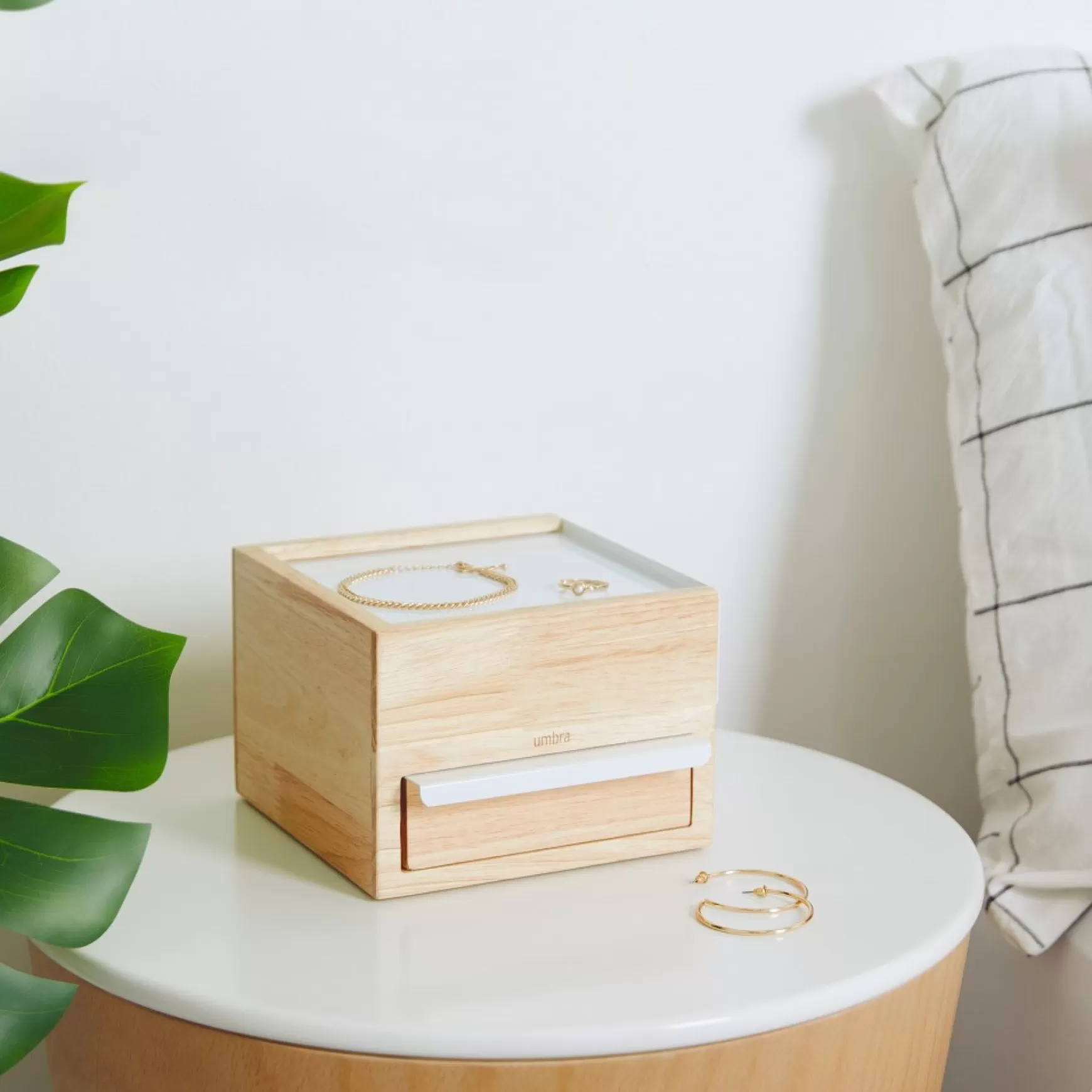 Jewelry Storage*Umbra Small Jewelry Box - Stowit